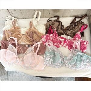 Bundle of Seven Wacoal Lace Bras